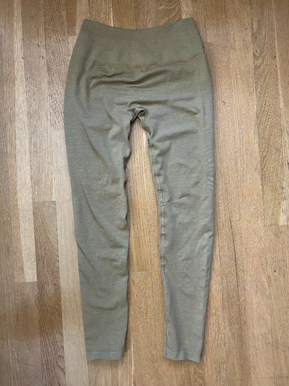 Alphalete Amplify Leggings Not Gold Size M